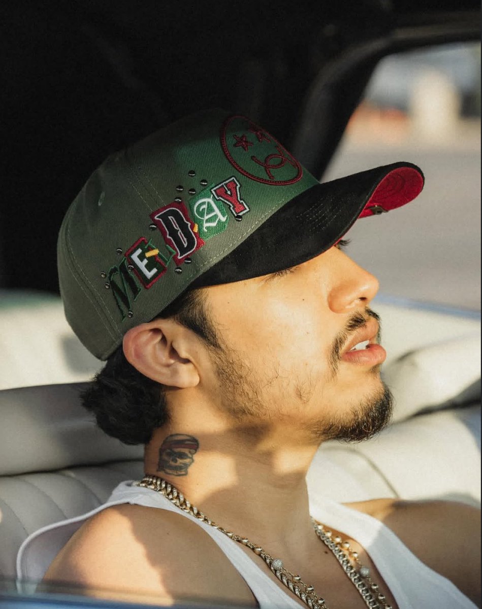 NetonVegaCharts's tweet photo. Neton Vega para su colaboración con JC Hats 🧢🔥 https://t.co/Ud7RMe3LwD