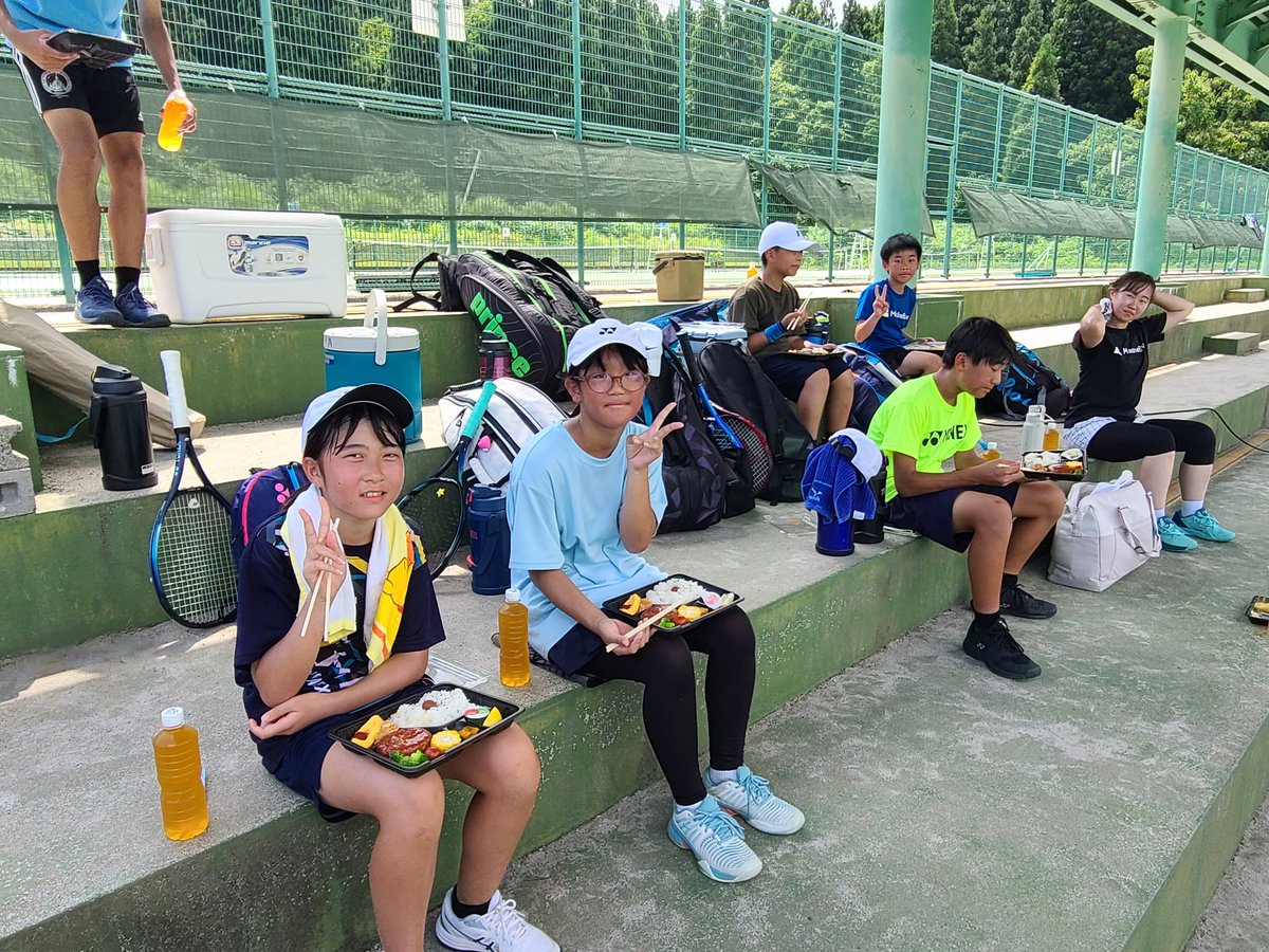 MarineBlueTS's tweet photo. 合宿、最後のごはん！！
今日は昨日に比べてかなり暑かったですが、午前頑張りきりました‼️ https://t.co/8vYwRbTZU9