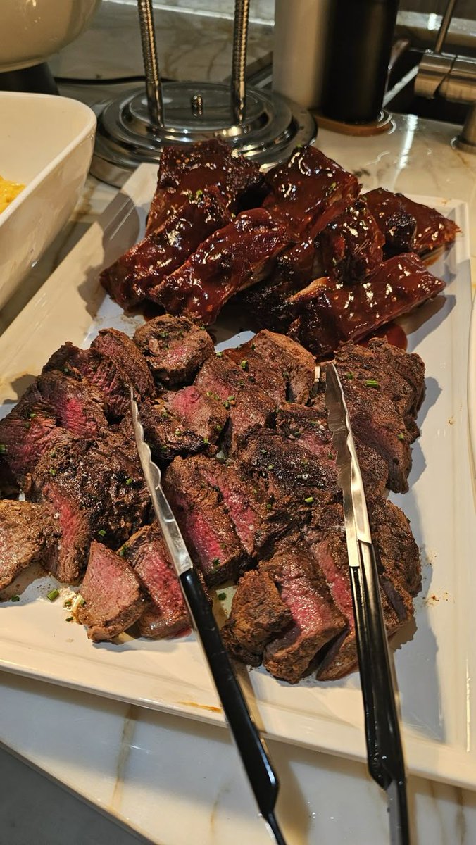 xx

"Dear  goddess,  i  have  brought  another  offering.  Hope  this  will  suffice  for  now  and  forgive  me  for  being  absent  these  few  weeks"

Eyes  closed—fully  concentrating  on  his  prayers  while  he  hopes  his  goddess  would  grace  him  with  her  prescence.