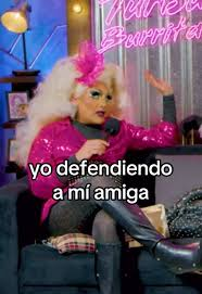 leofeernandess's tweet photo. por qué la critican? si no fuera por ella no tendrían pauta para hoy #OnlyFama #OnlyFamaMega https://t.co/YgQOXCVqSr
