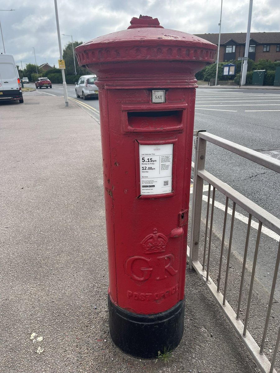 Good morning and happy #PostboxSaturday -this lovely George V was new for us - spotted in Margate the other week.
Busy morning ahead so have a wonderful day and we will catchup later