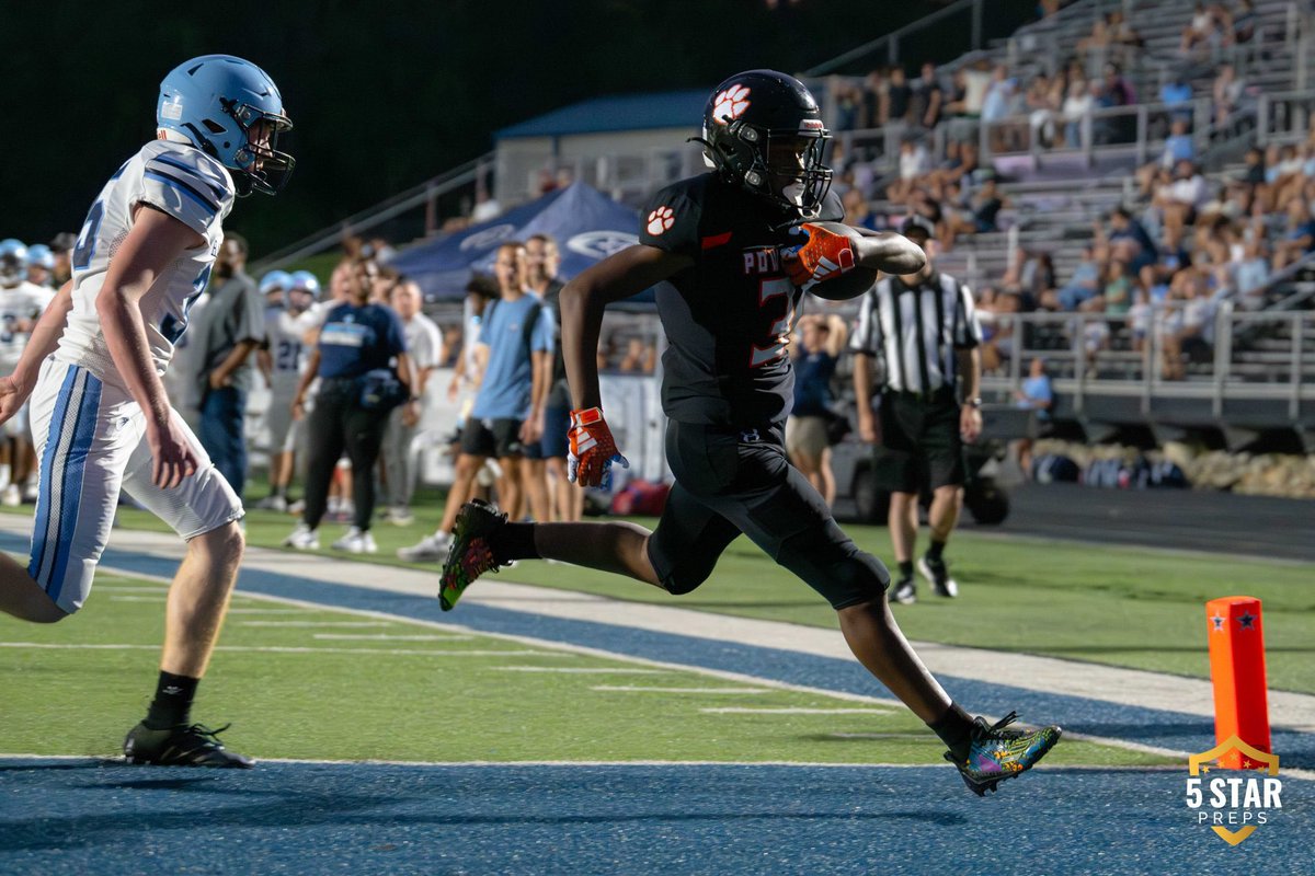5StarPreps's tweet photo. JAMBOREE REPORT 
powered by @triplefknox 
BIG NEWS coming out of Night 2 of the Knoxville jamboree. Here’s what we learned. STORY ▶️ https://t.co/SBV1vGTil0 https://t.co/F4YnLvhBrS