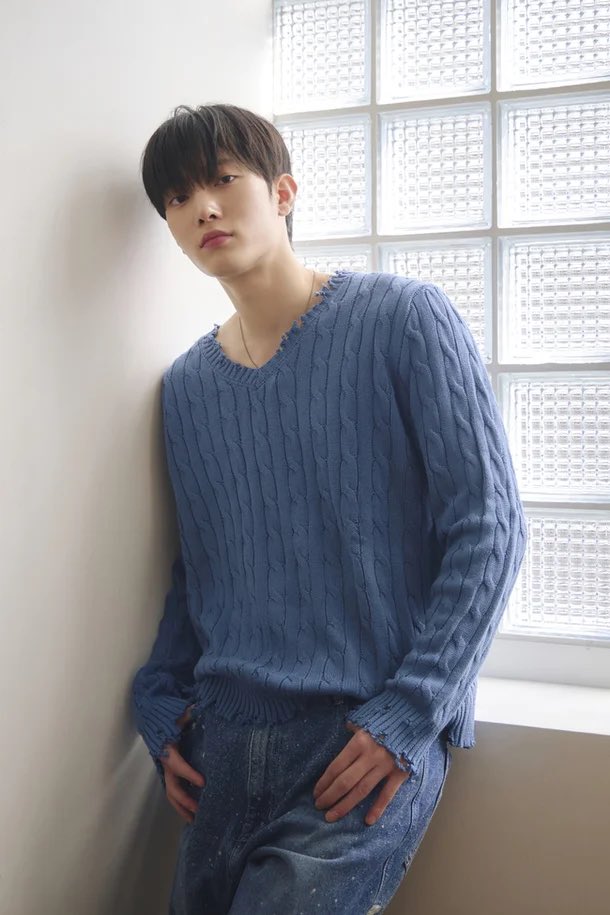 KIMYERIM_INTL's tweet photo. 250815 — JANG DEOKSU mentioned KIM YERIM and his villain character’s ending in a recent interview!

JANG DEOKSU (character PARK WOOJIN), who clearly remembered KIM YERIM (BAEK JENNA) on stage, shared, “When we started <BITCH X RICH> Season 1, I was amazed to see YERIM noona. She was someone I had only seen on TV, so I thought it might be intimidating for me. But she has such a great personality and really takes care of the younger cast members. Thanks to YERIM noona, I was able to become closer to the older brothers and sisters on set more comfortably. I received a lot of help from her,” he expressed gratefully.

When asked about the secret behind the popularity of <BITCH X RICH> over two consecutive seasons, DEOKSU said, “Back in Season 1, the actors were all rookies, so there was a fresh energy. And since we were all around the same age, we quickly became close and got comfortable with each other. I think the results came out that good because we acted naturally.”

“We really hoped people would show a lot of interest. I thought, ‘We worked so hard, so maybe people will notice,’ and we ended up receiving a lot of love,” he said with a smile.

About the villain PARK WOOJIN, whose story concluded with an open ending unlike the other characters, DEOKSU shared, “I asked the director about WOOJIN’s ending, but he just smiled. So I thought about the ending on my own, and didn’t it end with SEO DOEON (played by LEE JONGHYUK) looking at me with vengeful eyes? But I don’t think DOEON would dirty his hands because of a bad person like WOOJIN. I think bad people will eventually wither away on their own. Even if it’s not DOEON, I’m sure WOOJIN will meet a bad end,” he predicted.

https://t.co/K3lNC7EcHN

#BITCHXRICH2 #청담국제고등학교2
#YERI #예리 #KIMYERIM #김예림