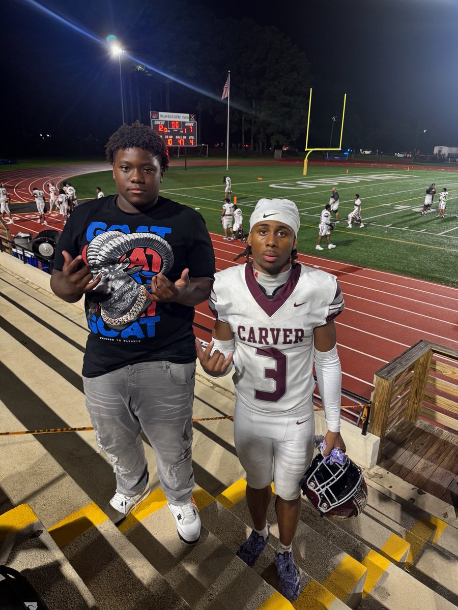 BamCusic's tweet photo. My #MudBROTHER Terrious Favors #BoiseCommit they been slanging and bangin!!! Keep going Red the sky is the limit BRO!
#PureTalent
#WeBeenWINNERS
#AskABOUTDAMOBB
#CARVERWINNNNS https://t.co/GAWjJANyWP