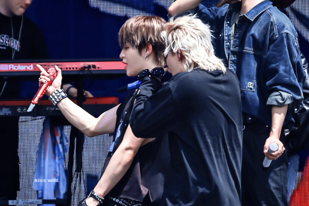 kisswillkiss's tweet photo. - 250816
#최현석 #지훈 #트레저 #TREASURE https://t.co/dZXpFLtkq9
