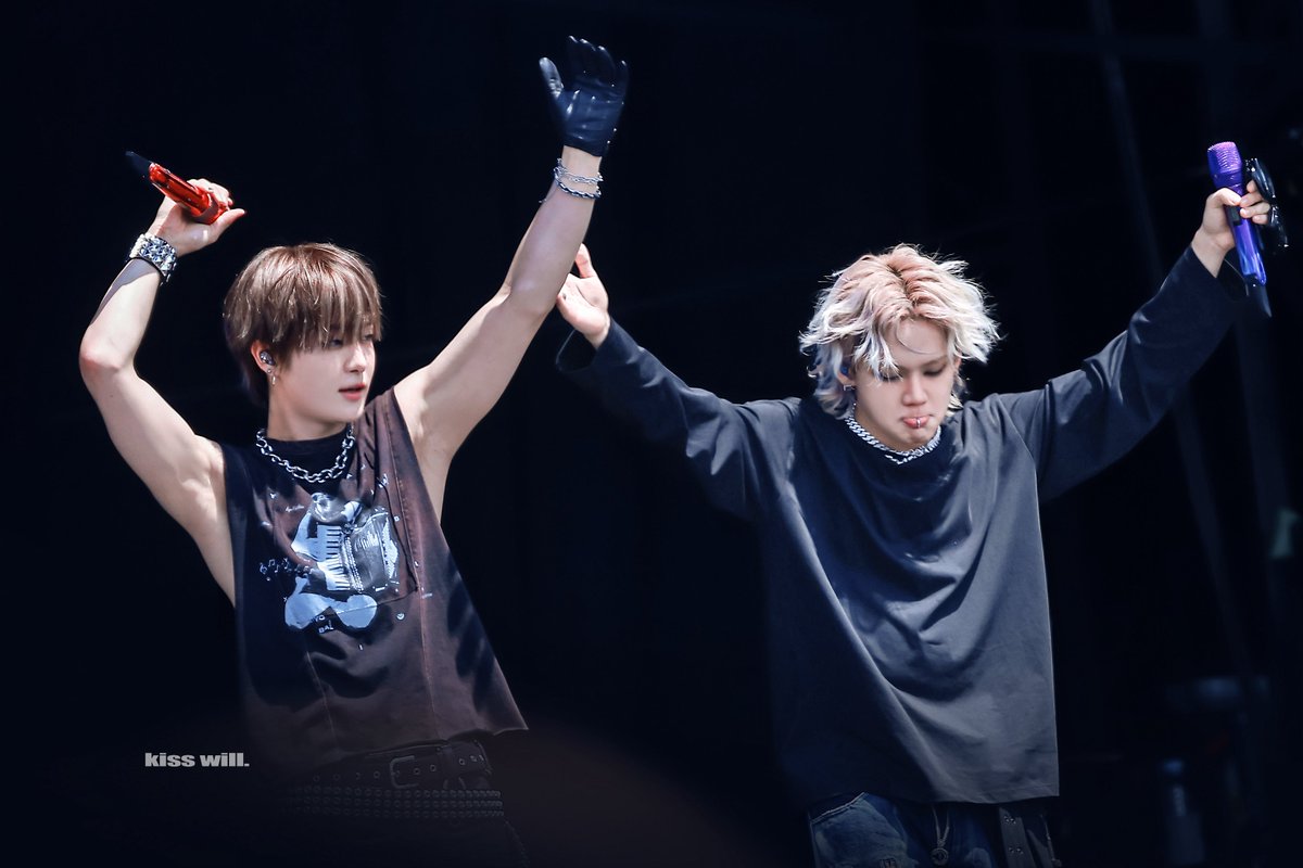 kisswillkiss's tweet photo. - 250816
#최현석 #지훈 #트레저 #TREASURE https://t.co/dZXpFLtkq9