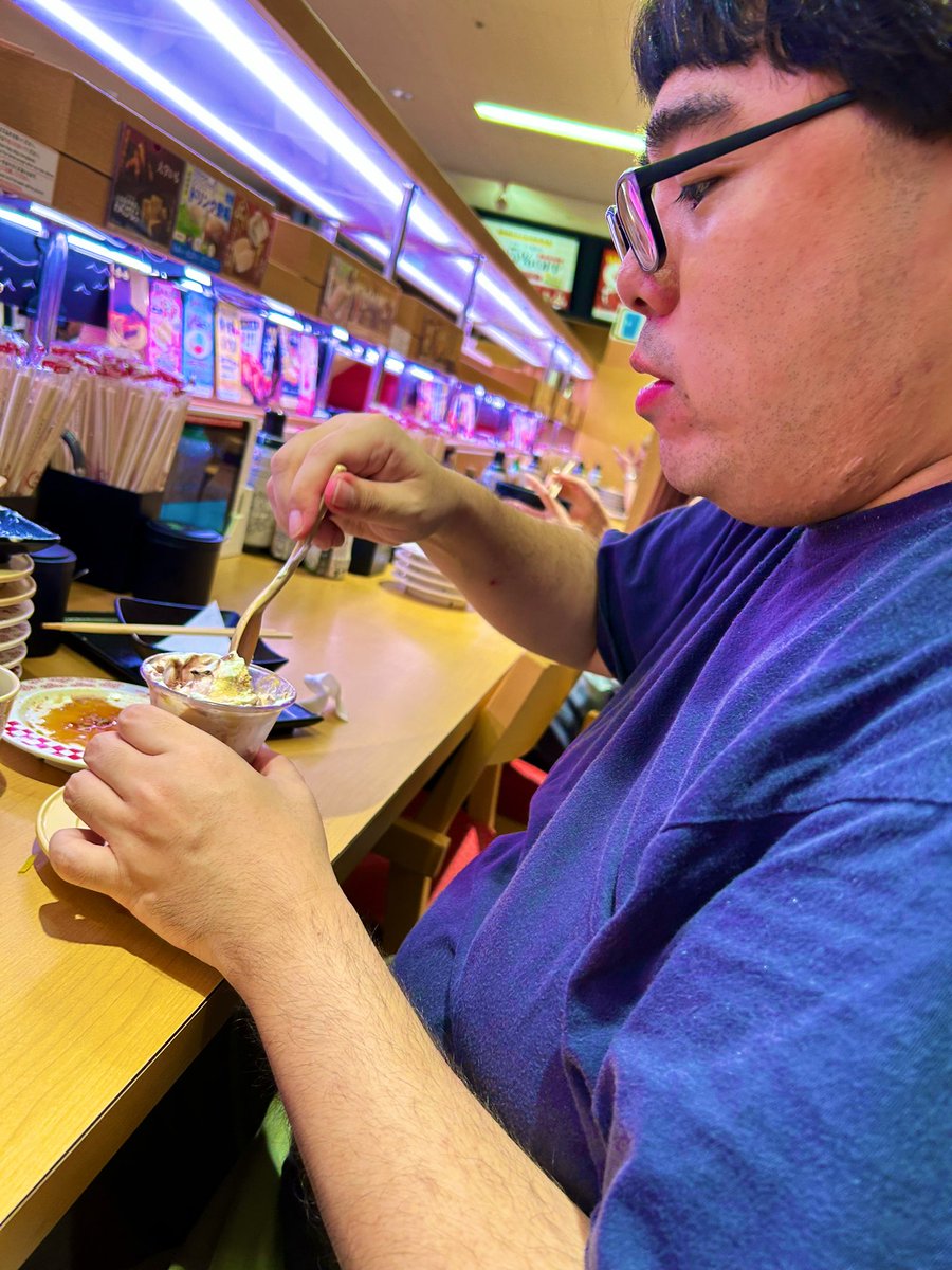 qouwpon's tweet image. みずきちゃんの
Birthdayして来ました🎂

おめでとうございます🍣🐷✨

#Whenpigsfly

#北海道芸人

#スシローぜ
#カフェろー
#スシローカフェ部
#スシロー芸人
#スシロー大好き芸人

@akindosushiroco