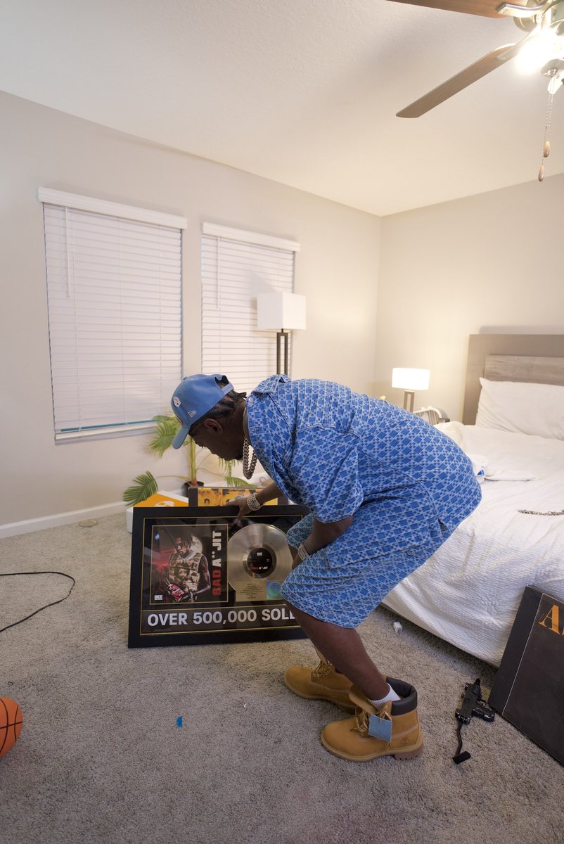 Ya’ll can’t tell me Happy Birthday Atleast 🤦🏽‍♂️