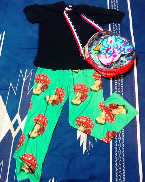 enEGpEWcRBTYzen's tweet photo. #いっこの実
#Solmu #ソルム
思い切って買ってしまった。だんだん欲しくなる、いっこちゃんの魔法。似合うのか?という疑問も多少ありつつ。堂々と着る https://t.co/n9iqVxhoAq