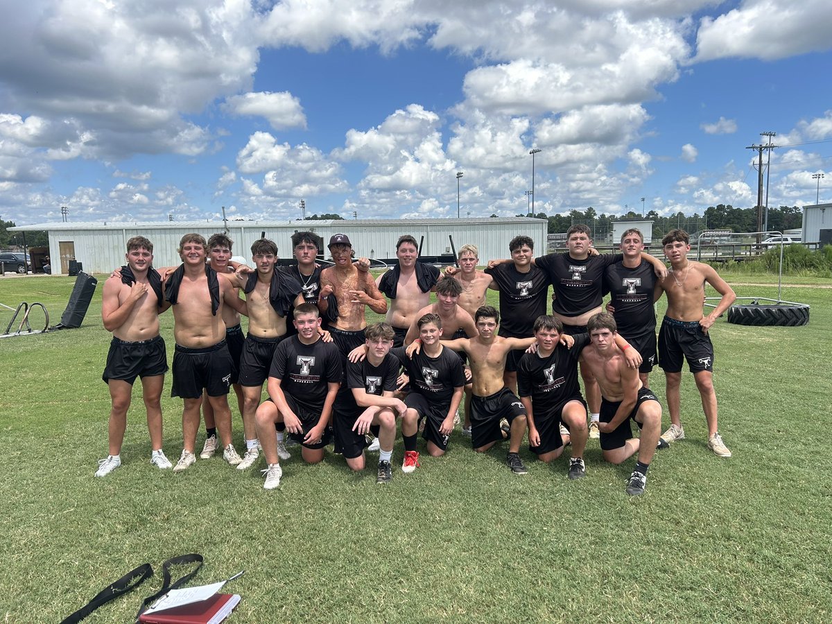 Tarkington_Bsbl's tweet photo. Week 1 in the books!! #WNU192 #brothers #tarkingtonbaseball https://t.co/ku0B0Vxmnk