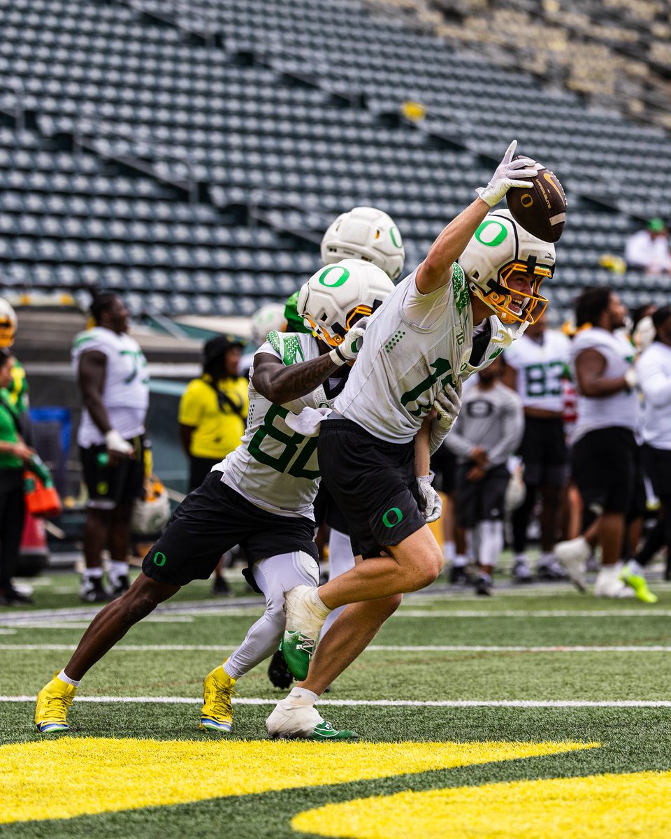 Oregon Football tweet media