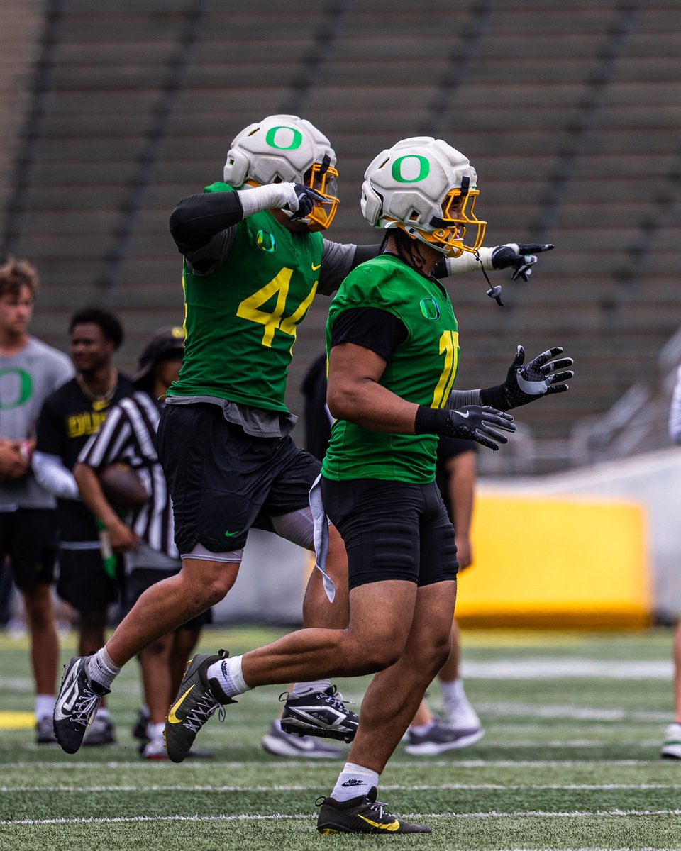 Oregon Football tweet media