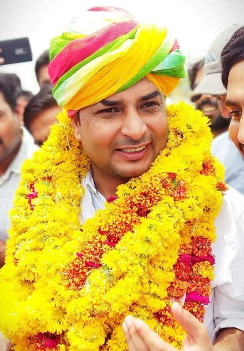 युवाओ के प्रेरणास्रोत 36 कौम की आन बान शान भाई @NareshMeenaINC को जन्मदिन की बधाई एवं शुभकामनाएं 💐💐
#HappyBirthdayNareshMeena