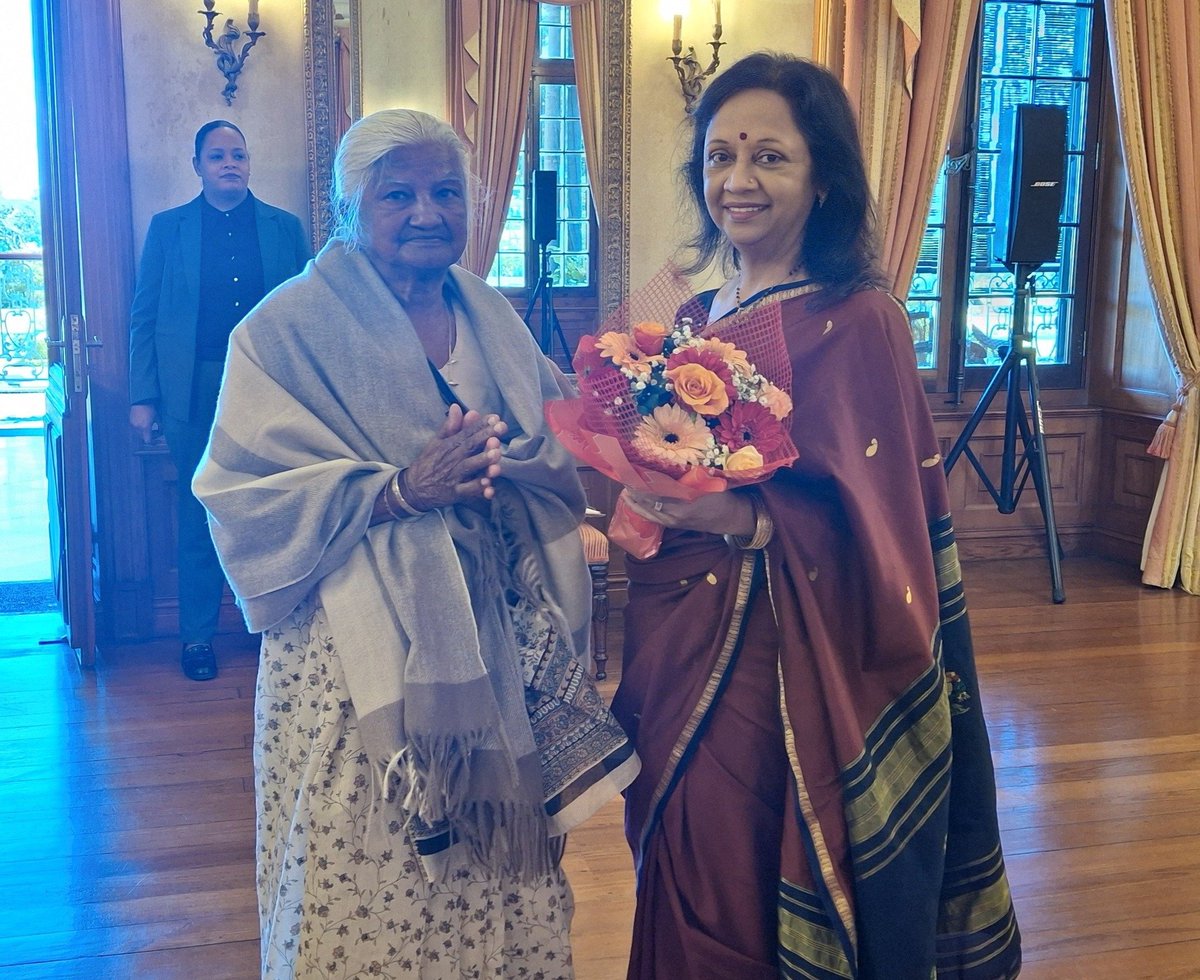 H.E. Dharambeer Gokhool tweet media