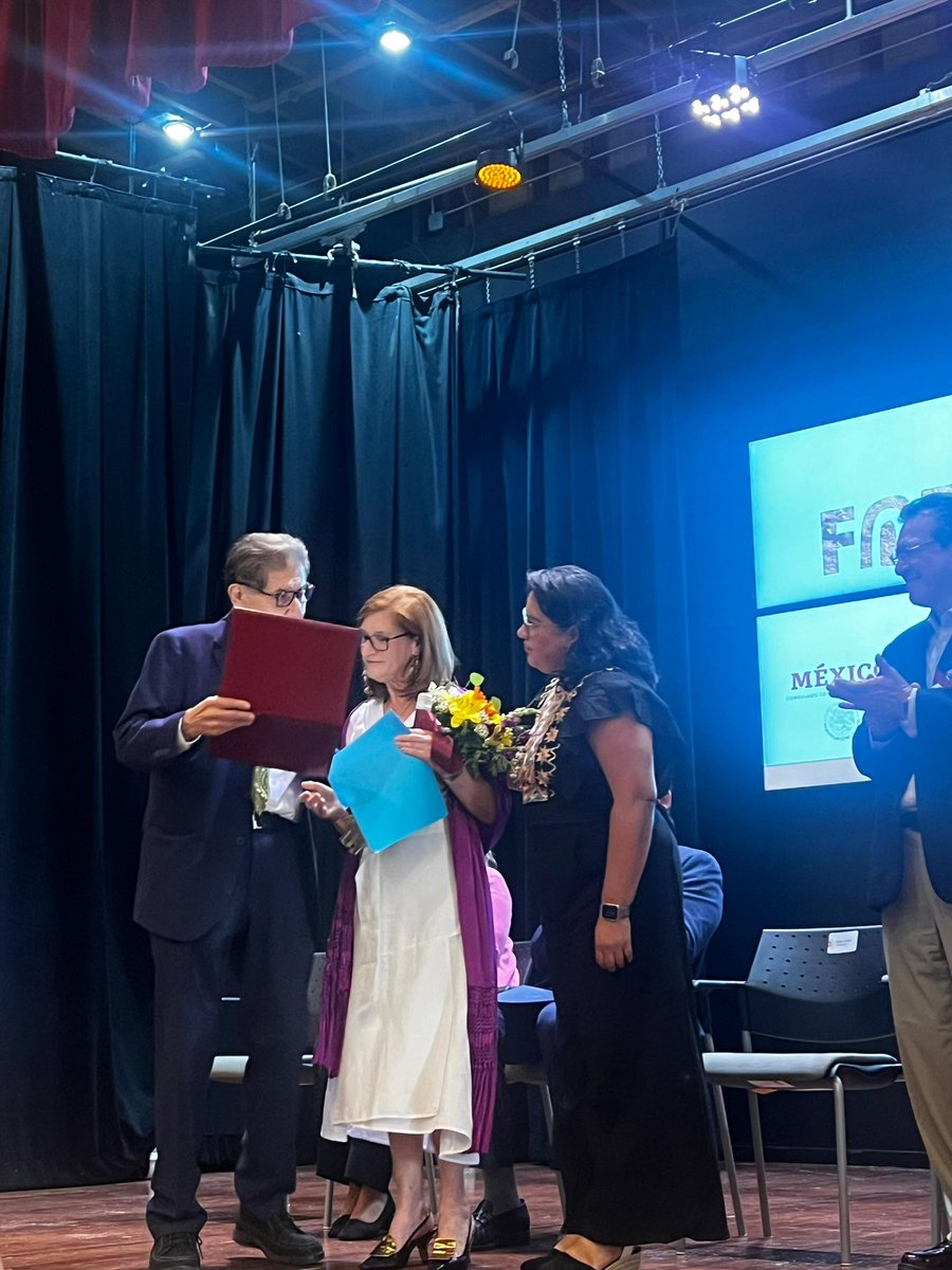 Agradezco a la organización MNC por su colaboración y apoyo durante mi gestión en San Francisco. Hoy tuvieron la gentileza de entregarme un reconocimiento y organizar un evento de despedida y bienvenida para el nuevo Cónsul General.