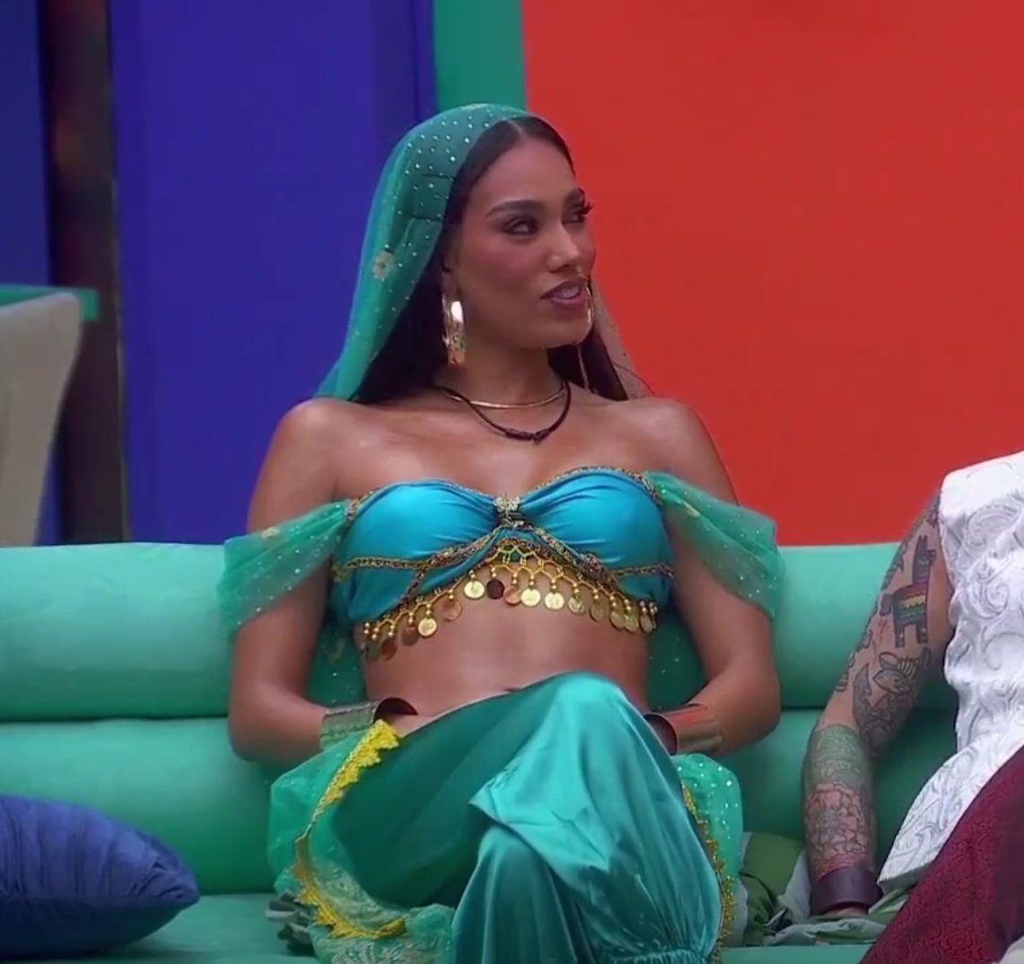 Wey, Priscila si parece Jazmin de Disney la mera verdad 
#LaCasaDeLosFamososMx #LCDLFMX3