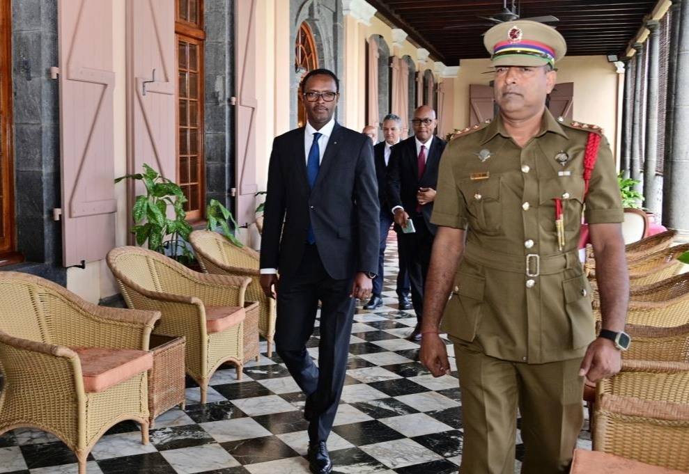 H.E. Dharambeer Gokhool tweet media