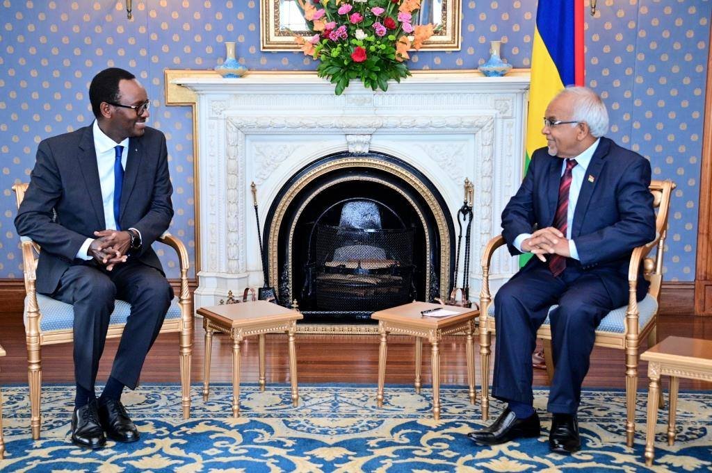 H.E. Dharambeer Gokhool tweet media