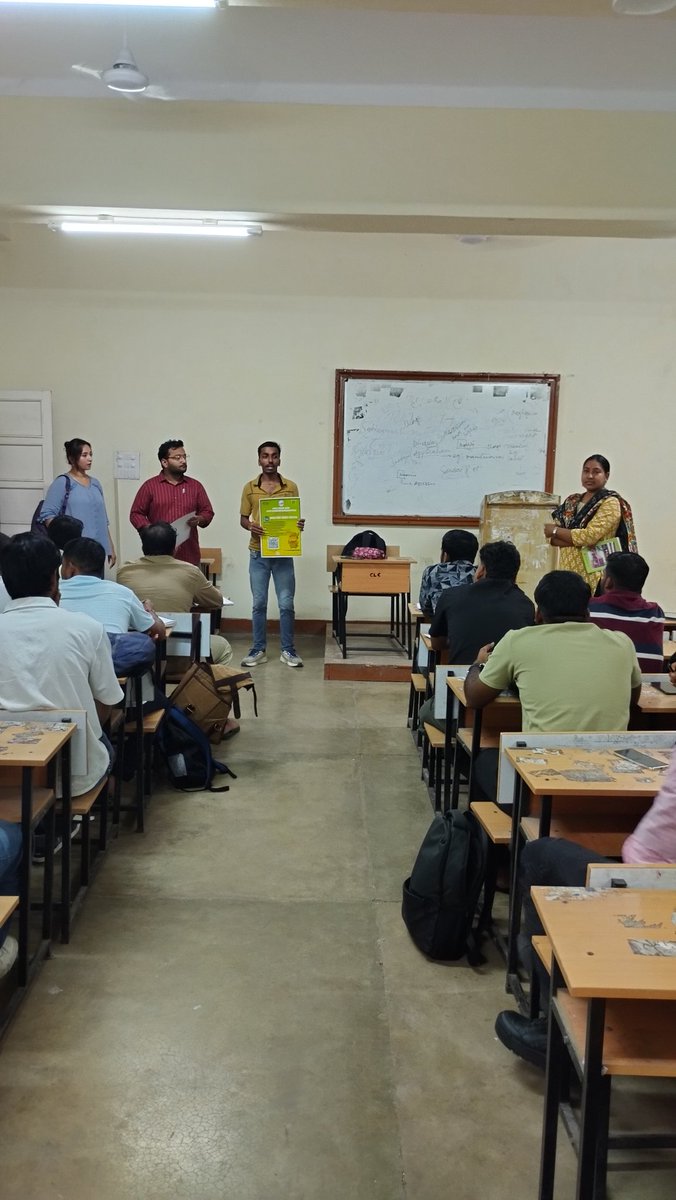 clcdu's tweet photo. As Nationwide Drug Awareness Campaign to be observed from 15-16 August as well as the commemoration of 5th Anniversary of 'Nasha Mukt Bharat Abhiyan'the Anti-Drug and Anti-Smoking committee of Campus Law Centre successfully conducted a 2 day awareness drive from 13-14 August 2025 https://t.co/eeH82Z7f0i