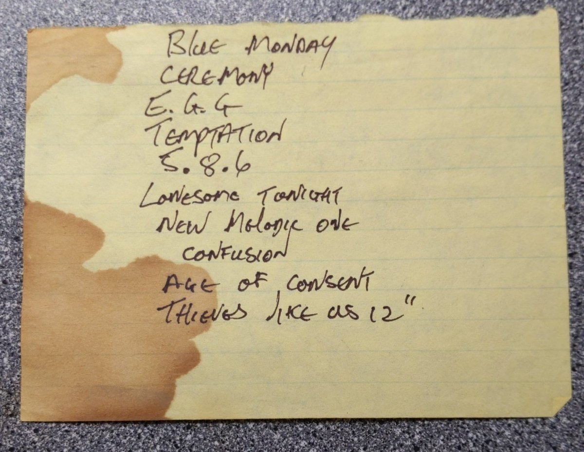 #OnThisDay 1984
New Order @ City Hall, Hull

Blue Monday, Ceremony, Everything's Gone Green, 586, Temptation, Lonesome Tonight, Sooner Than You Think, Confusion, Age of Consent, Thieves Like Us, Sunrise

youtube.com/playlist?list=…

📸 John Stoddart
Setlist <a href="/elench11/">elenchi</a>