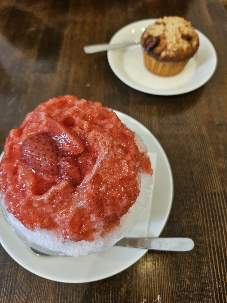 rmnhrh's tweet photo. 散歩してたら余りに暑いのでかき氷🍧 https://t.co/Mf0axa5j0G
