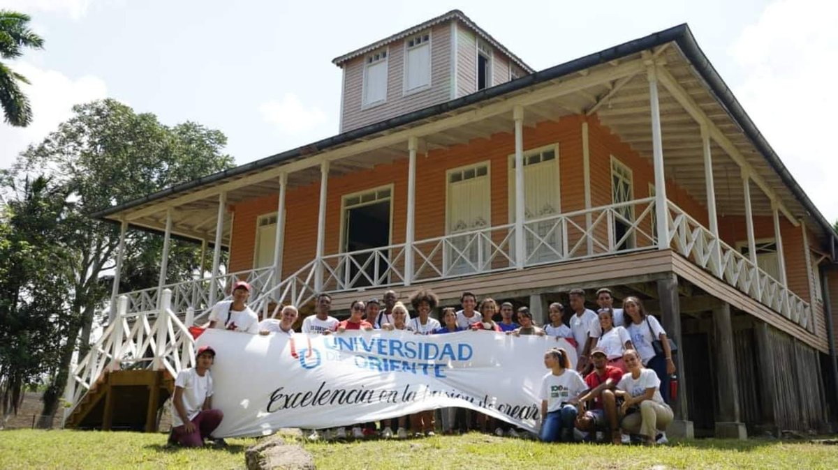 Con los jóvenes de la mambisa de Cuba habrá que contar siempre.
En ellos se cultiva el sentido de Patria, el deber de amarla, defenderla.
En ellos creemos: es la razón de nuestra existencia.
#FidelPorSiempre
#LaPremisaEsHacer
#OrgulloUO
