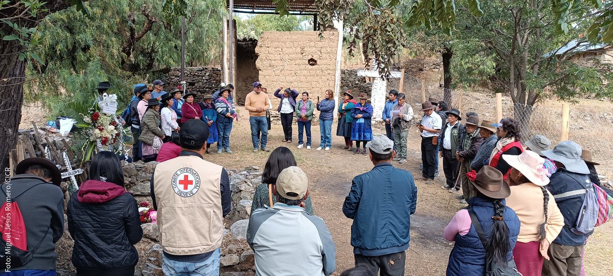 CICR_LIMA's tweet photo. Ayer, en Ayacucho 🇵🇪, acompañamos a los familiares de Accomarca en la conmemoración de los 40 años de la desaparición de sus seres queridos.

Las familias no descansan hasta obtener respuestas. https://t.co/plS3JW98ZB