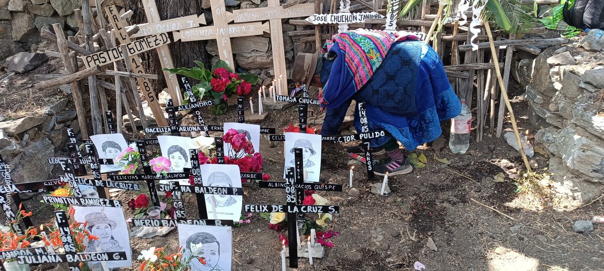 CICR_LIMA's tweet photo. Ayer, en Ayacucho 🇵🇪, acompañamos a los familiares de Accomarca en la conmemoración de los 40 años de la desaparición de sus seres queridos.

Las familias no descansan hasta obtener respuestas. https://t.co/plS3JW98ZB