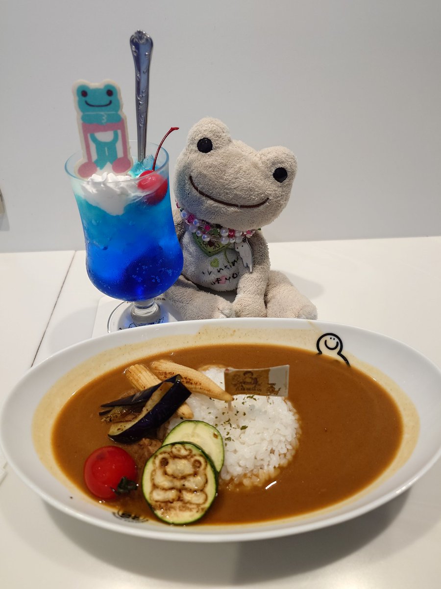 1989mami's tweet photo. ラテの夏休み
#かえるのピクルス https://t.co/gBwHHytffv