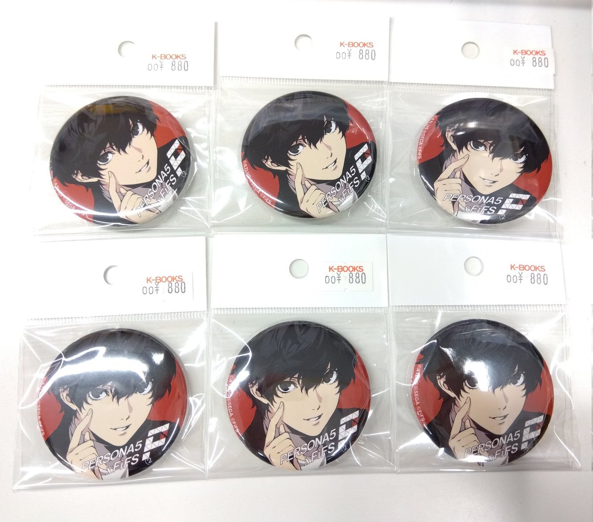 ペルソナ P4 FiFS 主人公 缶バッジ ペルソナ4 主人公 鳴上悠 FIFS 缶バッジ 8個セット キャラクター