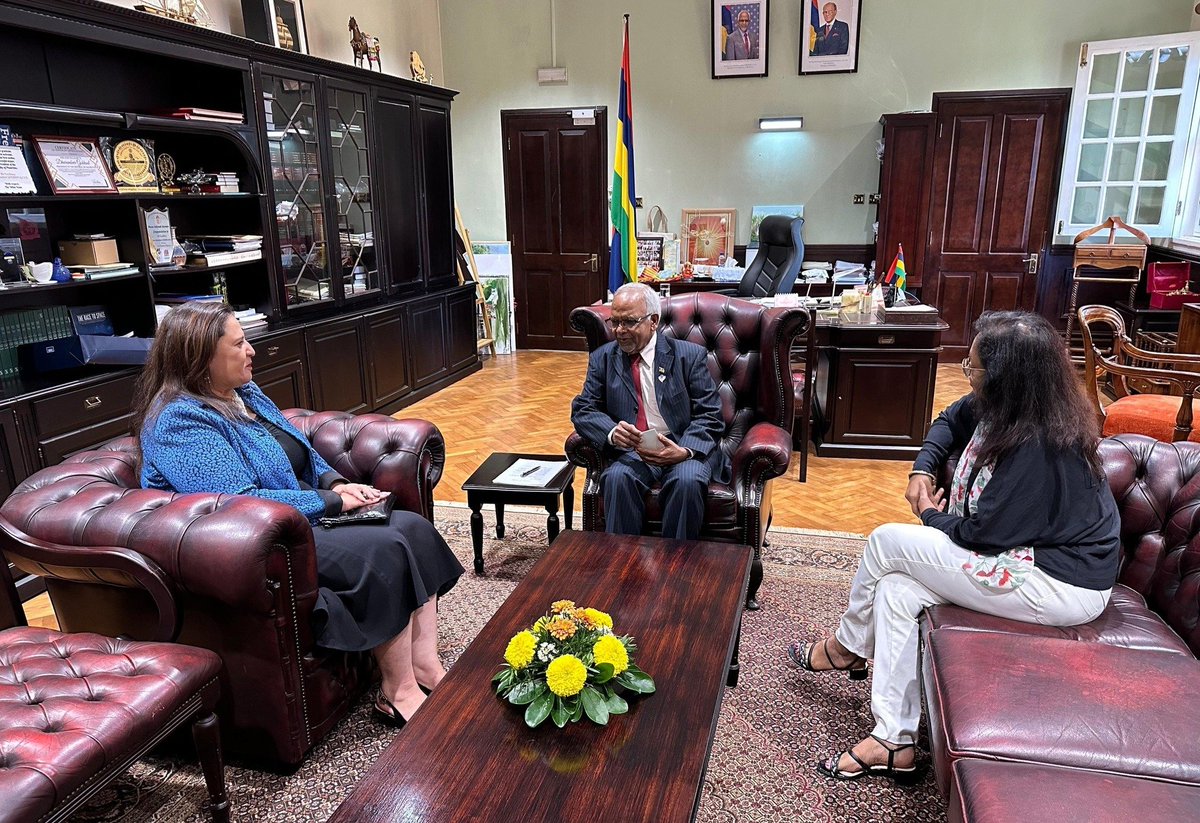 H.E. Dharambeer Gokhool tweet media