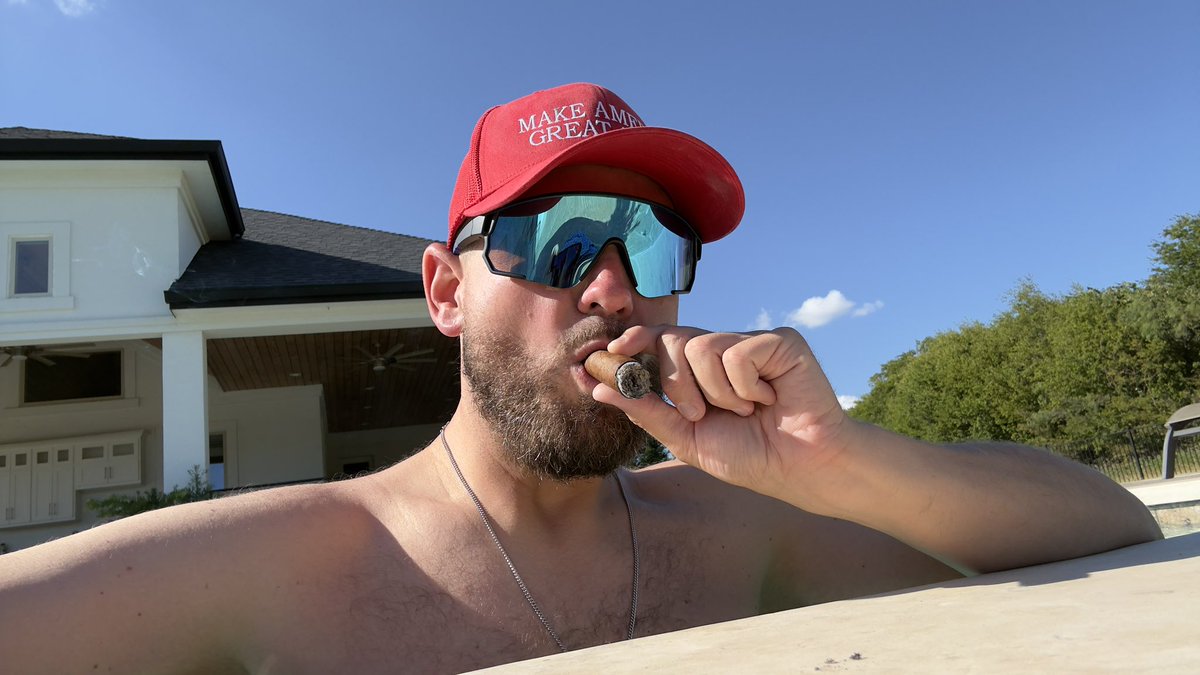 Your dad’s alpha life 😈😈