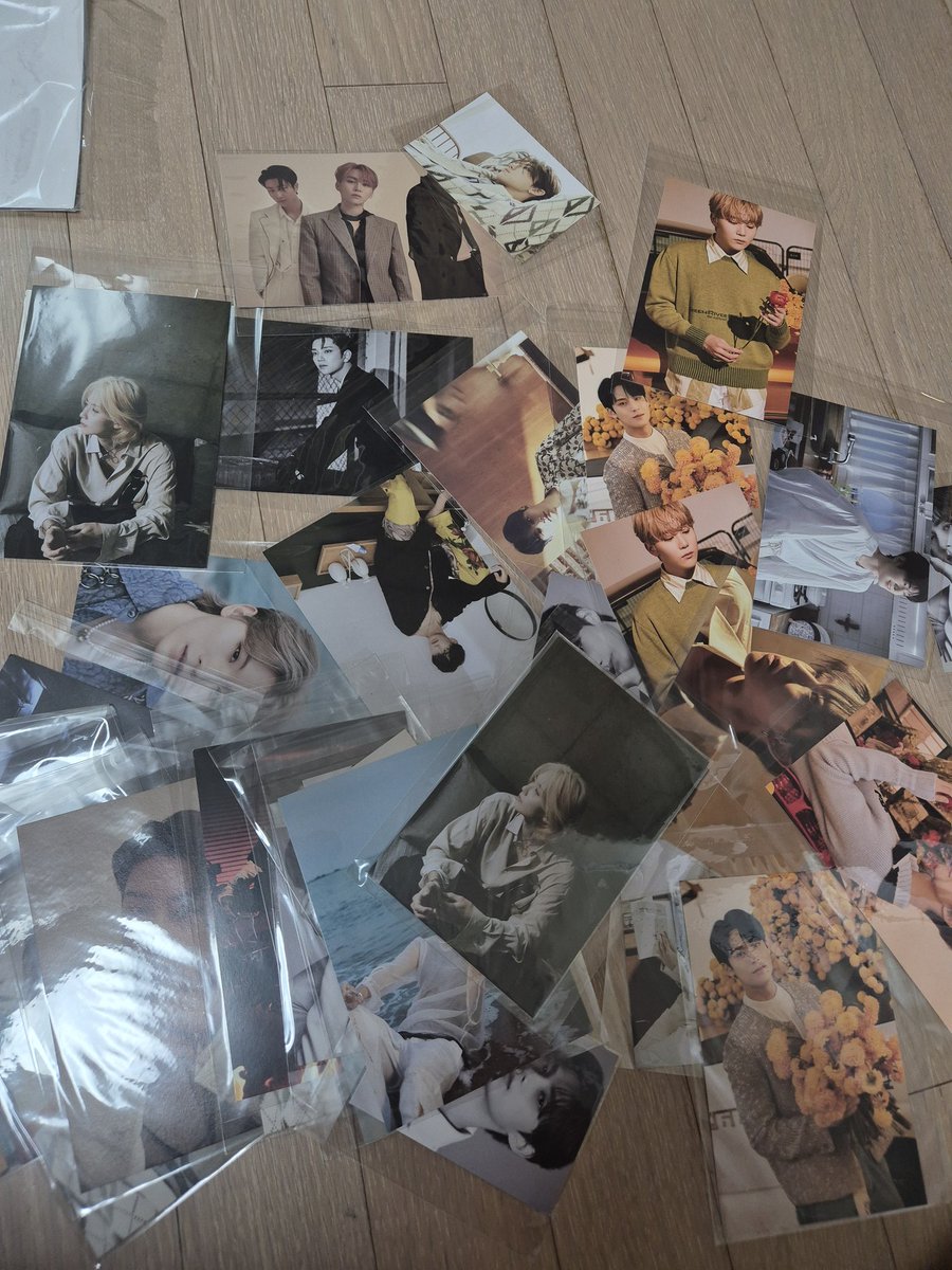 oxo_0804's tweet photo. 세븐틴 포토카드 일괄 양도합니다 
전부 다해서 30000원에 양도해요 오룬쪽은 덤으로 다 드려요
하자예민하신분은 오지마세용

세븐틴 에스쿱스 정한 조슈아 도겸 민규 디에잇 호시 우지 버논 디노 준 포토카드 양도 https://t.co/GWPoqgPjpK