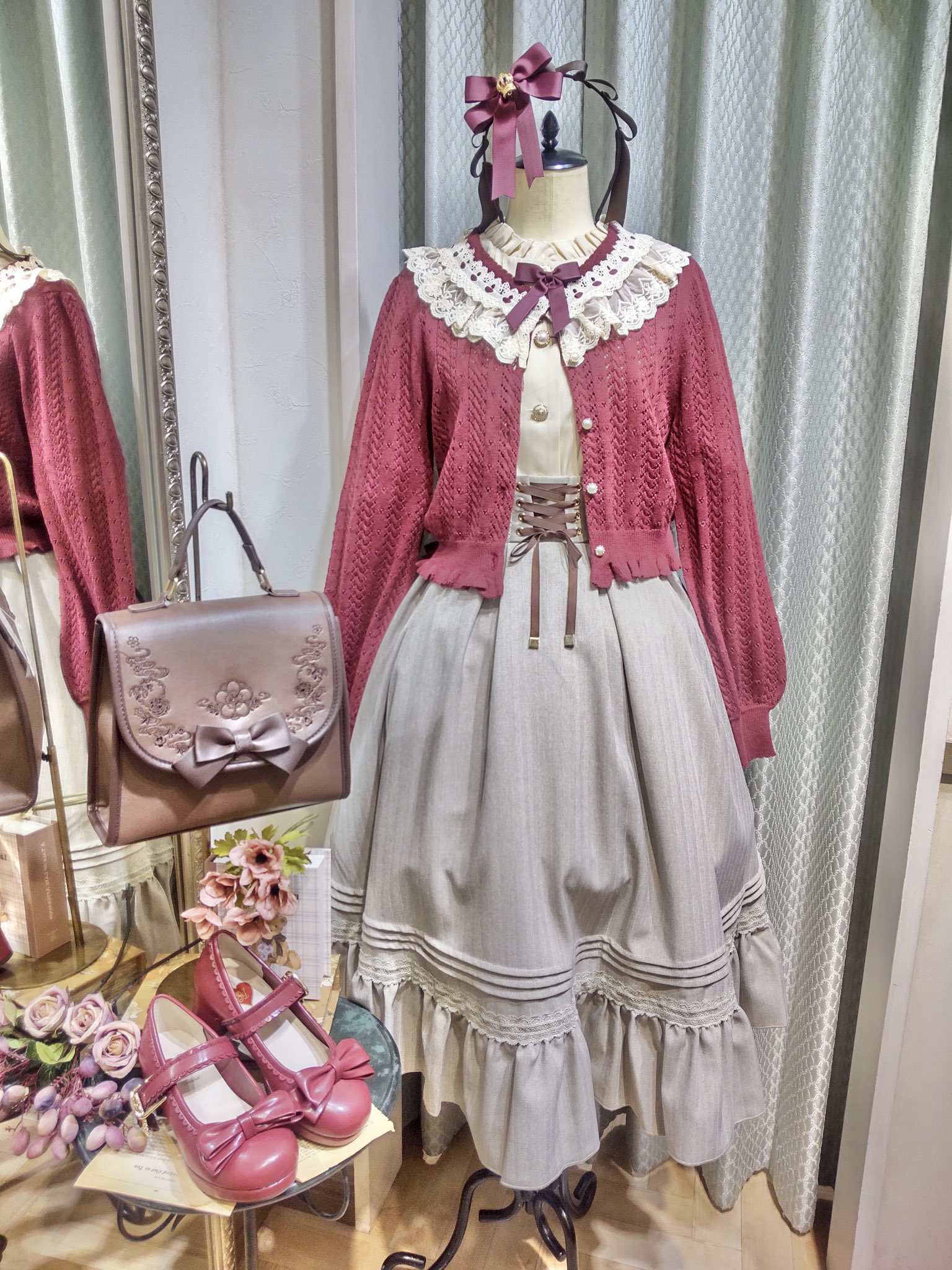 キレイ美品✨本物ロベルトカヴァリ✨マメール購入♡可愛いオシャレ♥️ダウン Amavel新宿店 on X: 