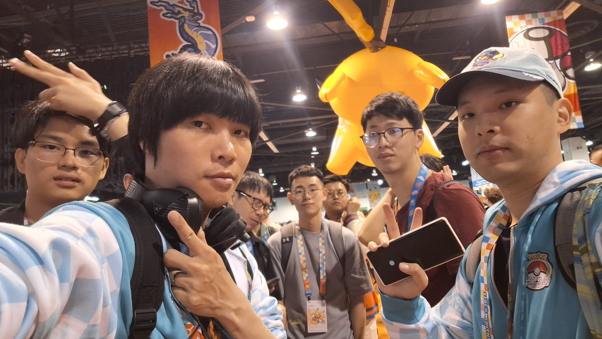 Whitezero2000's tweet image. Pokémon VG TEAM TAIWAN 
2 people get day2 qualified   hope they can fly more higher 
gogogo 🇹🇼🇹🇼🇹🇼
#PokemonWCS2025 
#ポケモンWCS2025 
#Pokémon