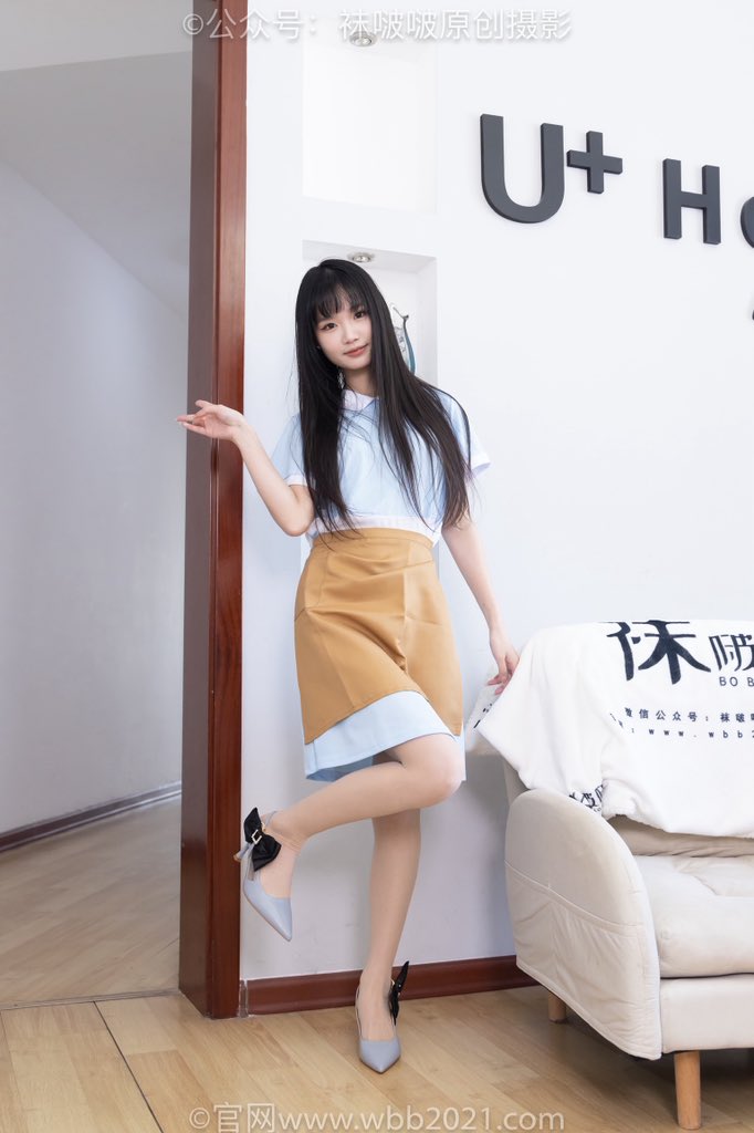 521期：甜甜圈-制服、高跟鞋、薄肉丝（脚尖加固款）、裸足

图片数量：145张

视频长度：
拍摄花絮版25分钟（视频分辨率：4K） https://t.co/FWsD5tXtPD