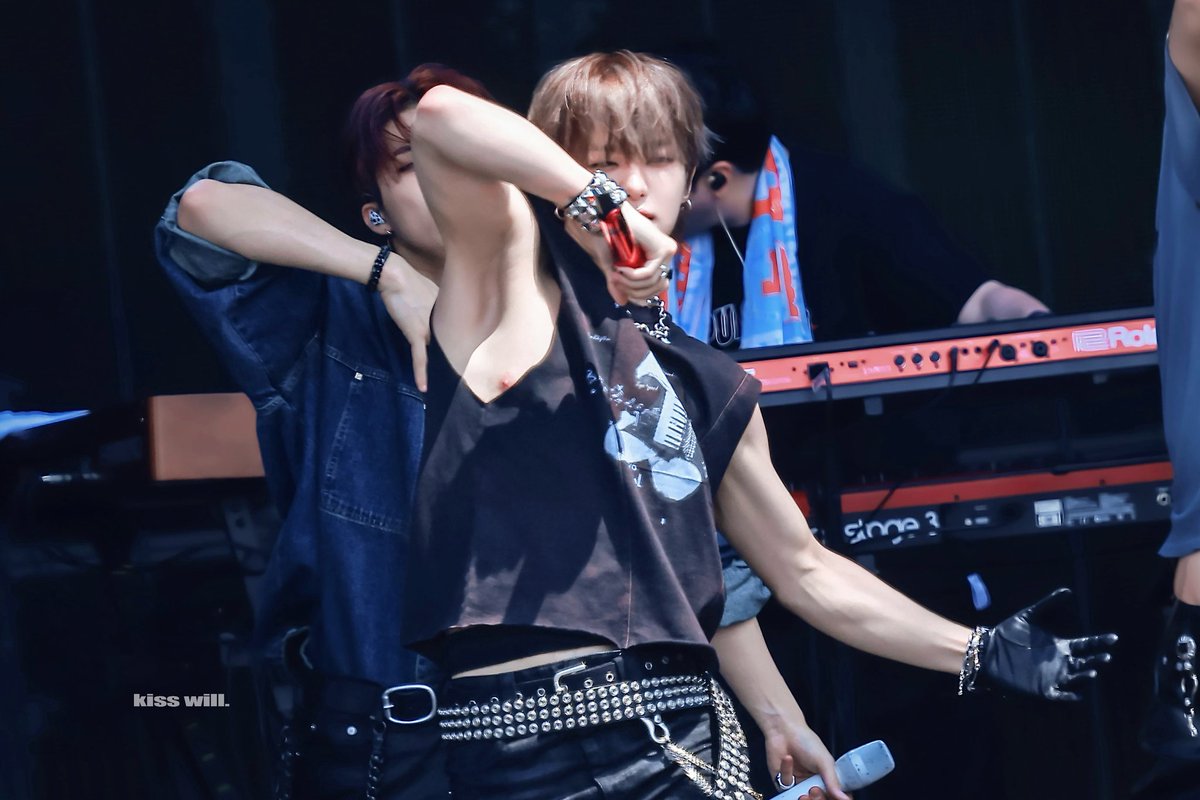 kmalehottie's tweet photo. Jihoon - TREASURE https://t.co/vVQZeCyG2t