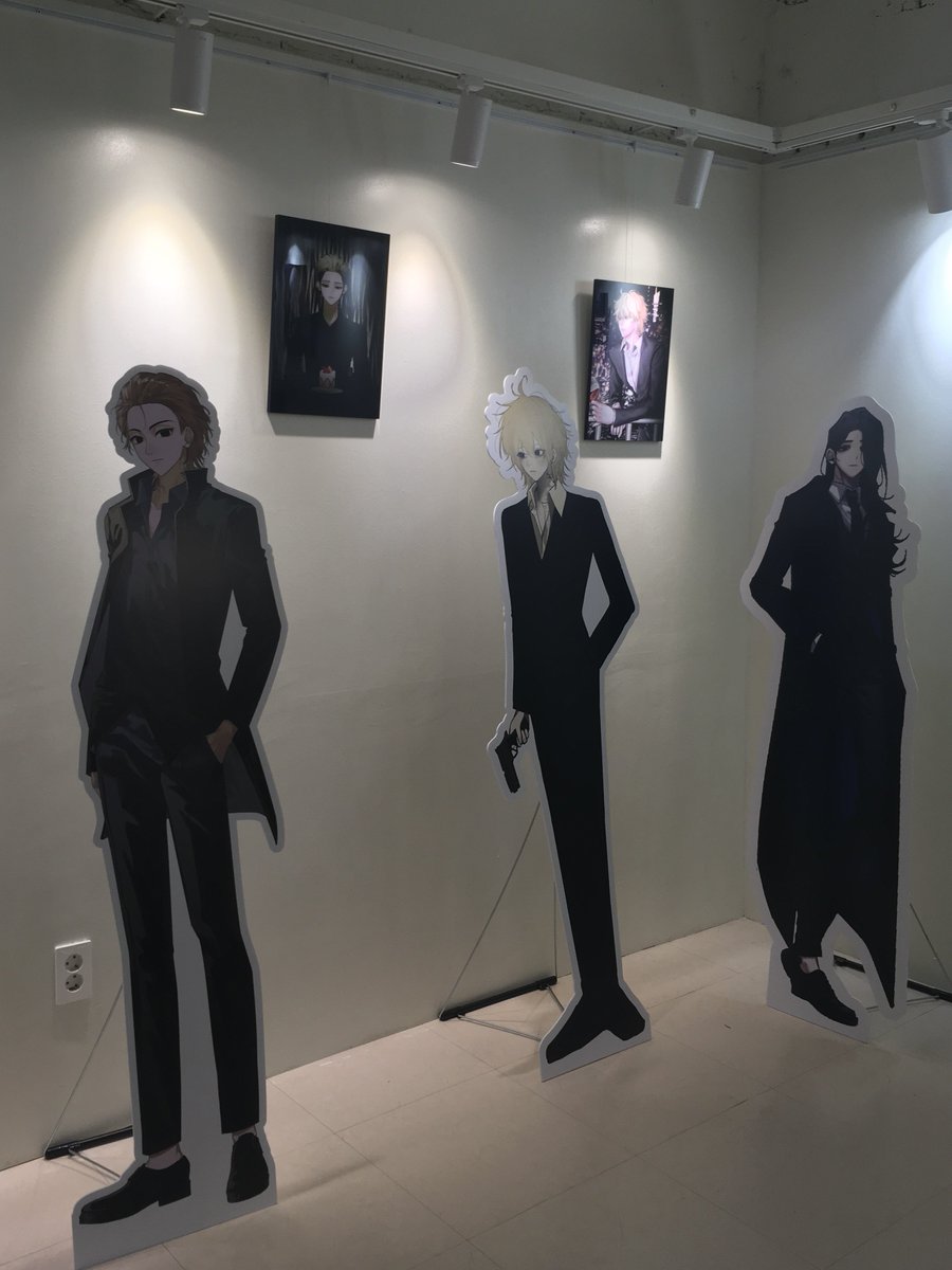 마이키님 생카 빠르게 찍먹했구요…
제가 숫기가 없어서
코스스탭님들 앞에서 어버버버버벅;;;하다가
도망쳤는데 너무 후.회.되네요…….
님들은 꼭 후회하지않도록..예 잘 하시길…
(저는내일자율도전할까고민중입니다)
즐.마(즐거운마이키)하시길 🏍️…