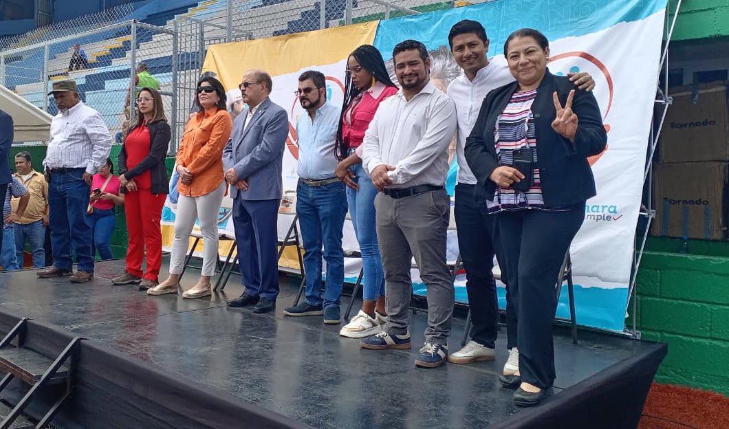 El trabajo por la refundación no para programas que llegan a los más desprotegidos sin distintos  de colores políticos 14000 beneficiados con el bono de la tercera edad y discapacidad  <a href="/XiomaraCastroZ/">Xiomara Castro de Zelaya</a> si cumple vamos por la segunda victoria con el <a href="/PartidoLibre/">Partido Libre</a> y <a href="/riximga/">Rixi Moncada</a>