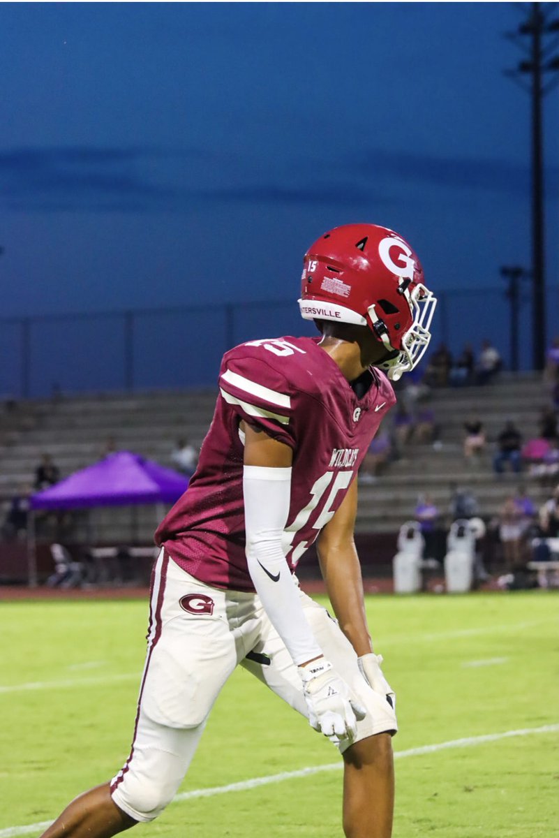 BentleySistrunk's tweet photo. First ever varsity game 1️⃣5️⃣ https://t.co/1hNOphdpLQ