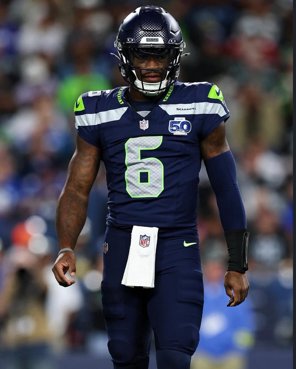 This drive was Jalen Milroes strength and weaknesses drive, missed some easy / remotely hard pass but your seeeing he’s going through his reads and he’s delivering some nice balls while running and creating plays. 

Rookie is the future if he can grow.