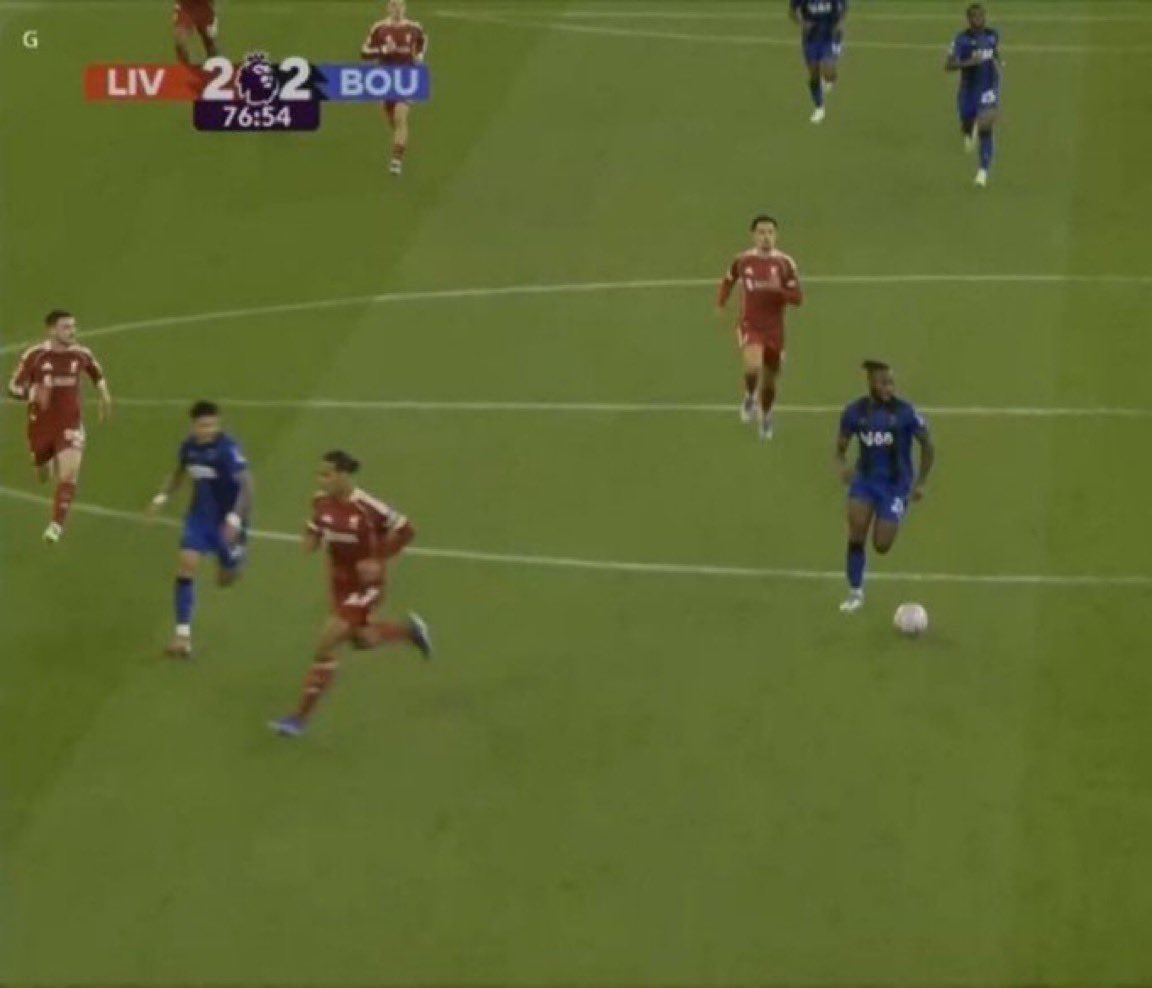 CFCStv's tweet photo. Where was Van Dijk running to😭😭😭 https://t.co/venfxXW0vU