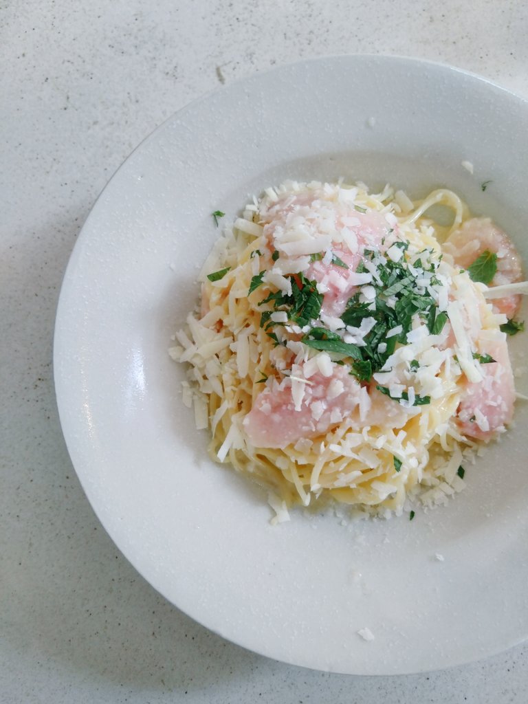 BuckedbytheStar's tweet image. Was never a cold pasta fan but this peach pasta was delicious! #Yum #SummerPasta