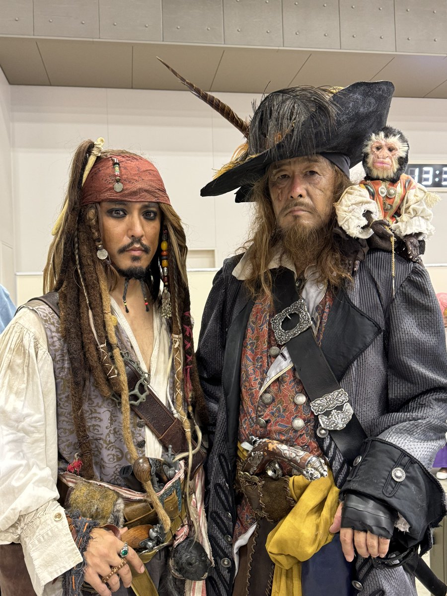 コミケに🏴‍☠️YOHO☠️しに来たぜ 東8ホールにいるぜよ🏴‍☠️ 船長