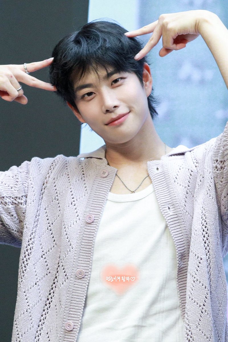 MJ__heart's tweet photo. 250816 미니팬미팅

🧡😘😻🧡

#ASTRO #MJ #아스트로 #엠제이 #김명준 https://t.co/S1EPqNp7nl