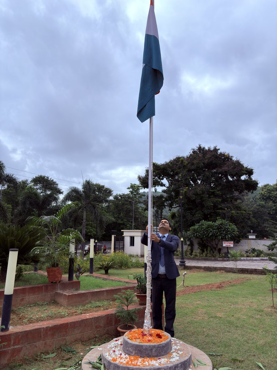 devacool1's tweet image. #IndependenceDay2025 
Happy 79th Independence of the Nation #JaiHind