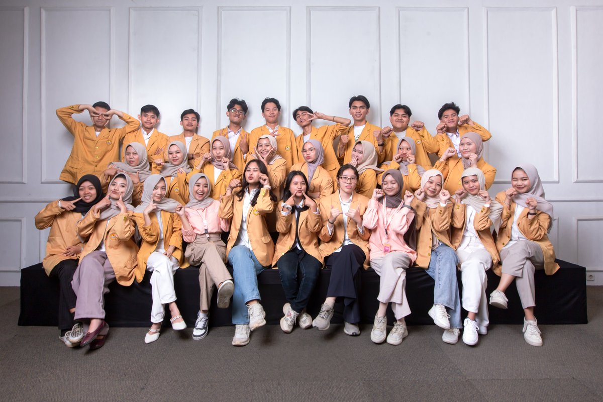 Foto group adalah bukti dan kenangan manis bahwa kalian telah berproses bersama.

HOUZE STUDIO
Jl. Ahmad Yani, Ruko Tanjlig No.5 (Depan ROBOKOP)

Info Booking.
wa.me/+6285161237779
Google Maps HOUZE
goo.gl/maps/s5XWrXLSw…
Follow Instagram HOUZE.⁣⁣
instagram.com/houzestudio/