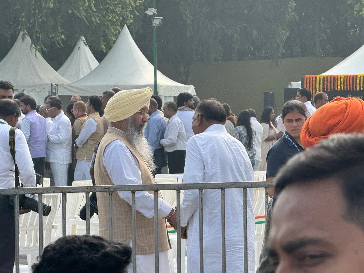 Attended the death anniversary commemoration function of Bharat Ratna Late Shri Atal Bihari Vajpayee ji. A poet, statesman, and visionary leader whose words and actions continue to ignite the spirit of nationalism and service in every heart.