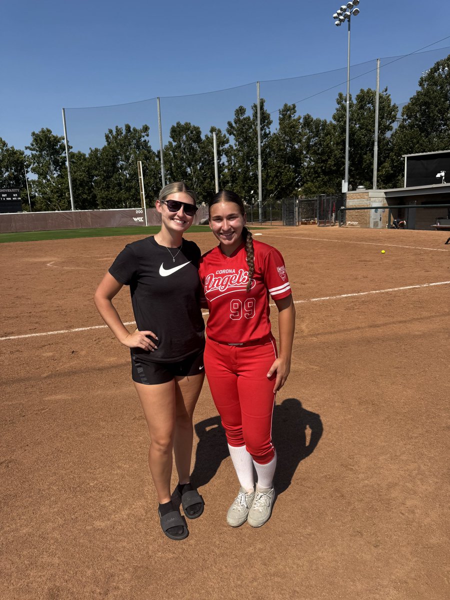 aliplimpton2027's tweet image. Thank you Coach Carbs, Coach Maddi, Coach Kat, and Coach Makena for a great camp experience!! @SCUSoftball 
-
-
#2027athlete #coronaangels #GoBroncos