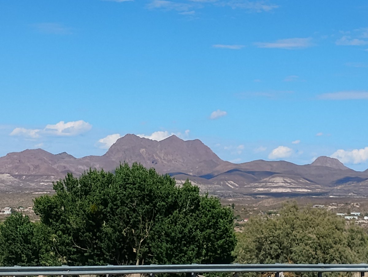Cake_Kee_'s tweet photo. Today I went back to my hometown.
San Carlos Arizona 
.
My rezz 
.
.
 It was good to eat my native food again 
🤤🤤 
#apachenation 
#rezzlife https://t.co/JWFDwUKmIv